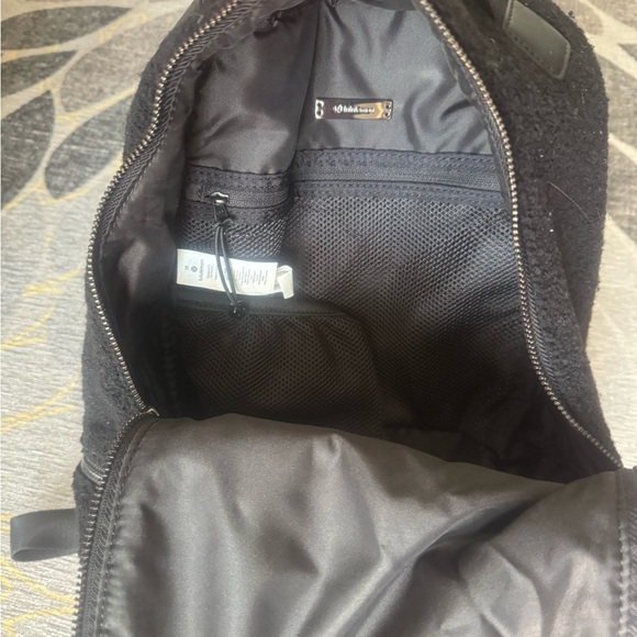 locking an osprey backpack Osprey Savu hip pack for all-day adventures